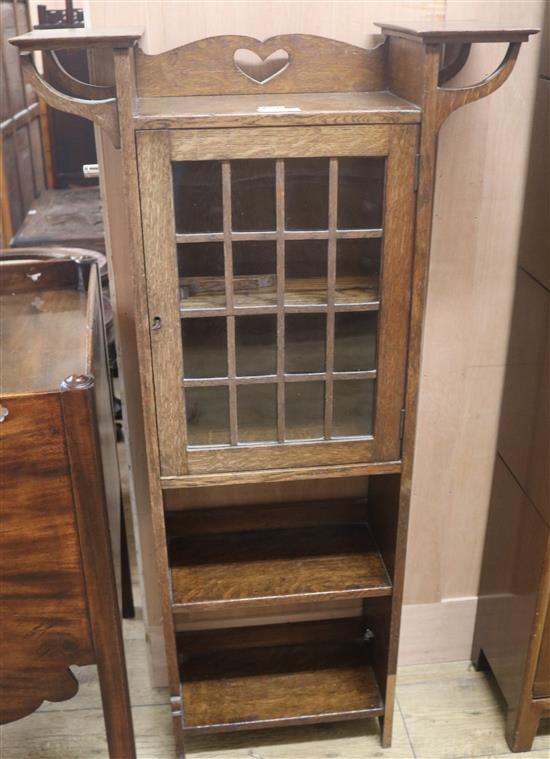 A slim Edwardian oak bookcase, H.118cm